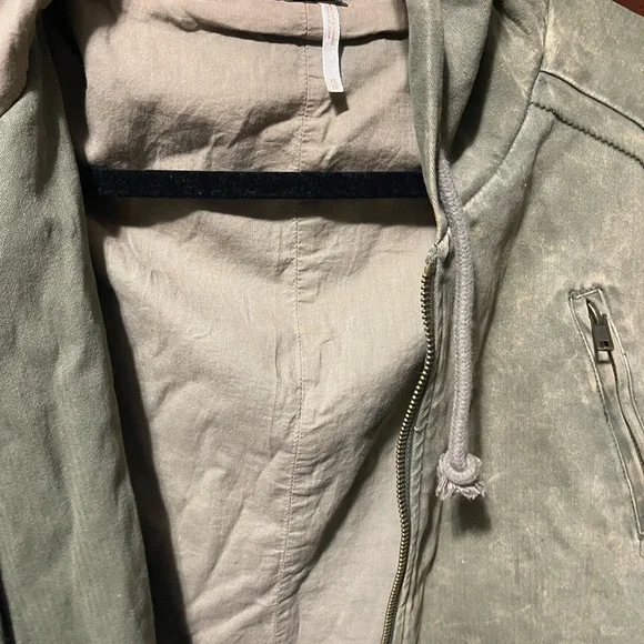 Flawed ! - Free People Moss Golden
Quills Embellished Military Coat size- XS - Picture 8 of 16